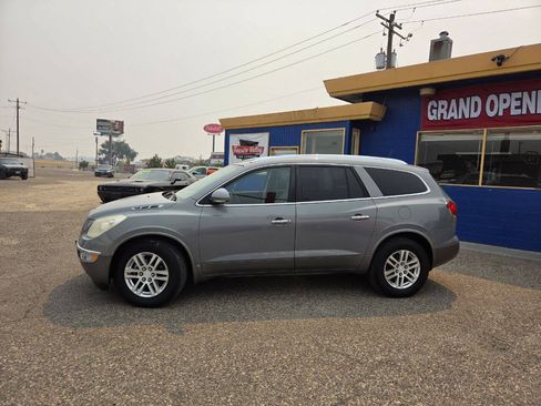 Used 2008 Buick Enclave CX w/ Driver Confidence Package FWD image 2
