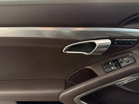 Used 2018 Porsche 911 Carrera image 12