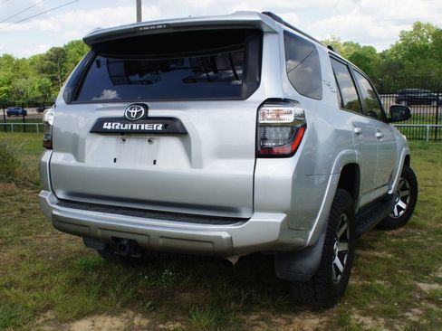 Used 2019 Toyota 4Runner TRD Off-Road Premium image 4