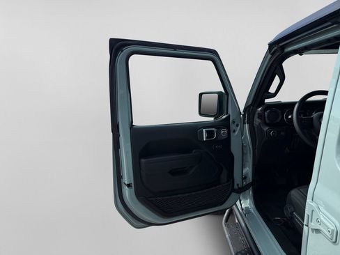 Used 2023 Jeep Wrangler Unlimited Sport AWD/4WD image 19
