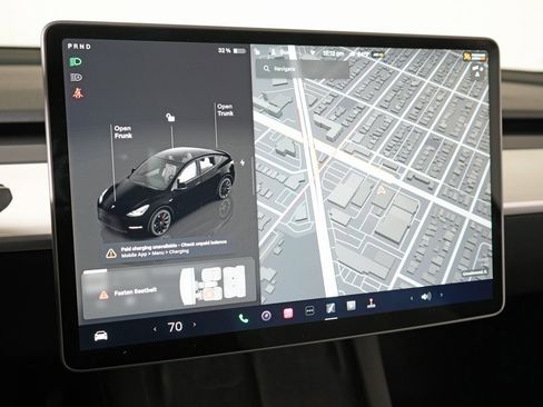 Used 2022 Tesla Model Y Performance image 21