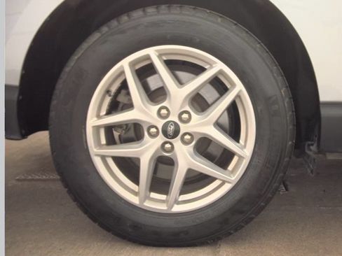 Used 2024 Ford Edge SEL w/ Convenience Package AWD/4WD image 16