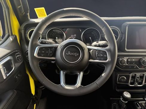 Used 2023 Jeep Wrangler Unlimited Sahara w/ Cold Weather Group AWD/4WD image 12
