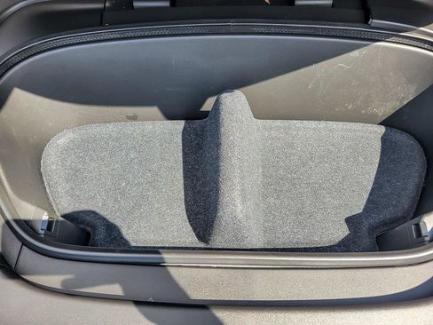 Used 2023 Volvo XC40 Recharge Ultimate w/ Protection Package Premier image 24