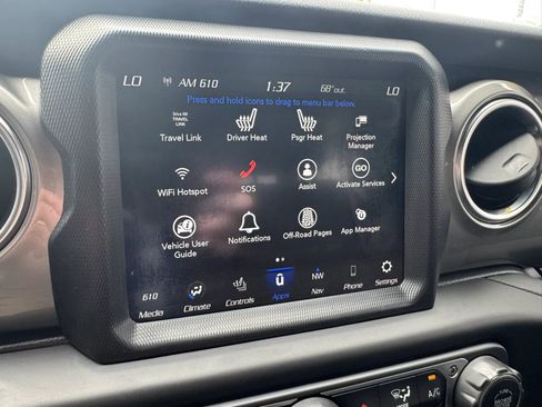 Used 2020 Jeep Wrangler Unlimited Sahara AWD/4WD image 43
