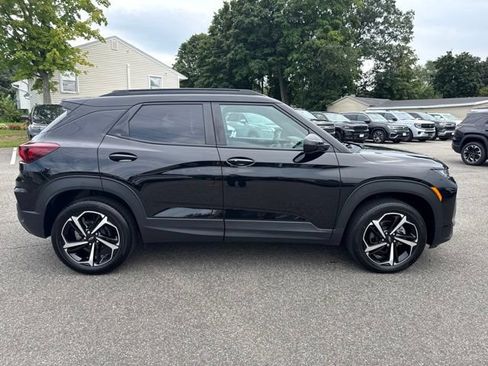Used 2023 Chevrolet TrailBlazer RS w/ Sun and Liftgate Package AWD/4WD image 5