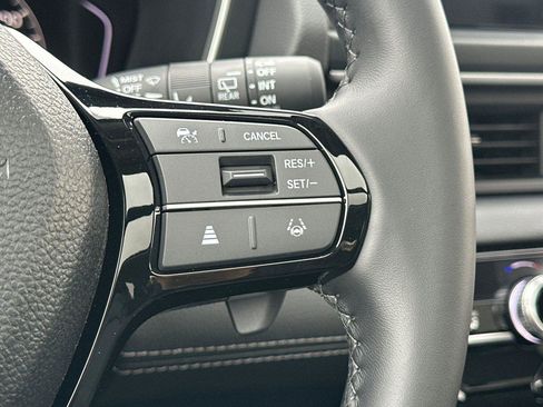 Certified 2025 Honda Pilot Touring image 29