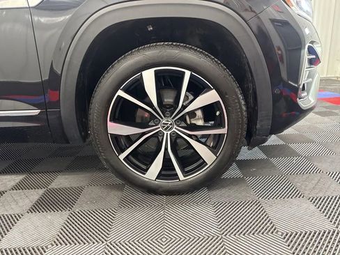 Used 2024 Volkswagen Atlas SEL Premium R-Line AWD/4WD image 25