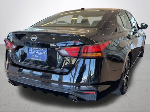 Used 2024 Nissan Altima 2.5 SR FWD image 7