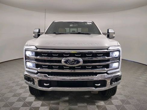Used 2023 Ford F250 Lariat w/ Chrome Package AWD/4WD image 4