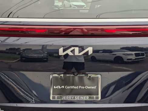 Certified 2025 Kia Carnival LX FWD image 13