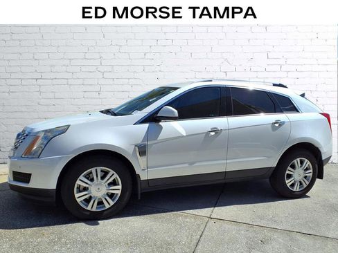 Used 2016 Cadillac SRX Luxury image 2