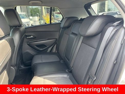 Used 2019 Chevrolet Trax LT w/ LT Convenience Package AWD/4WD image 15
