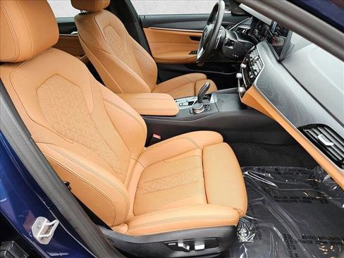 Used 2023 BMW 530i w/ Premium Package RWD image 21