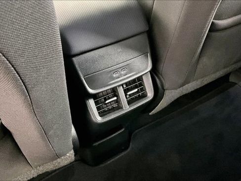 Used 2025 Chevrolet Equinox LT FWD image 33