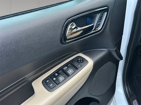 Used 2021 Dodge Durango GT image 11