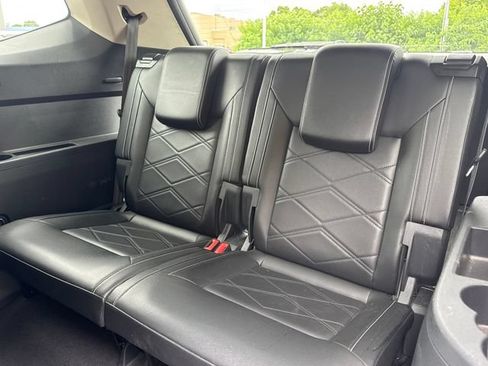 Used 2024 Volkswagen Atlas SE FWD image 12
