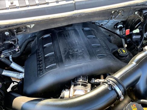 Used 2016 Ford F150 Lariat image 33