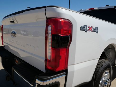 New 2026 Ford F250 XLT w/ XLT Premium Package image 10