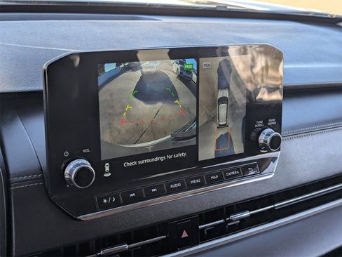 Used 2024 Mitsubishi Outlander AWD image 25