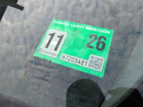 Used 2017 Toyota Camry SE image 27