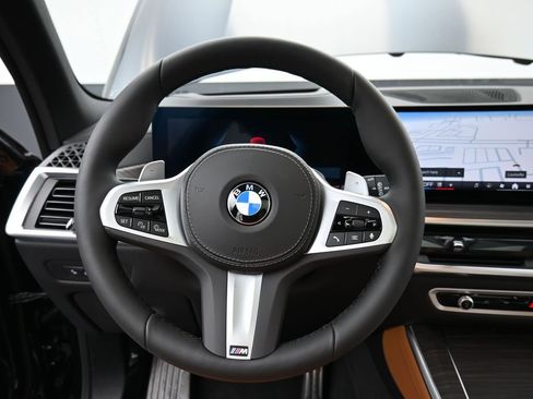 New 2026 BMW X5 xDrive40i w/ M Sport Package AWD/4WD image 14