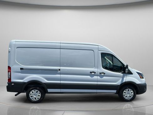 New 2025 Ford Transit 250 148 Medium Roof w/ Interior Upgrade Package RWD image 8