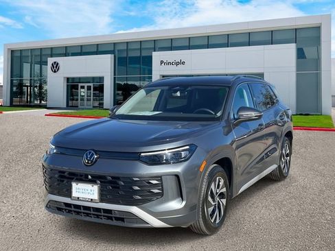 New 2026 Volkswagen Tiguan S FWD image 1