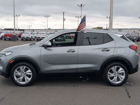 Used 2024 Buick Encore GX Preferred FWD image 4