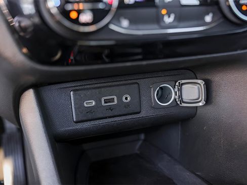 Used 2023 Buick Encore GX Select image 23