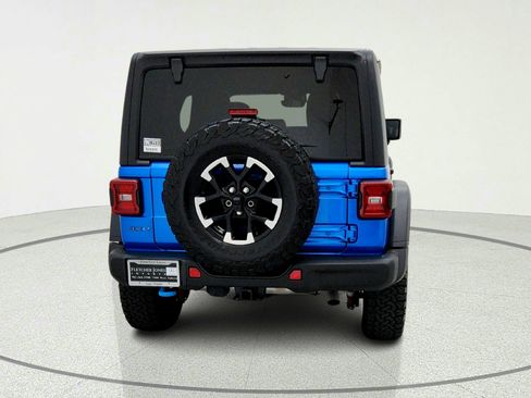 Used 2024 Jeep Wrangler Unlimited Rubicon 4xe w/ Capability Package AWD/4WD image 10