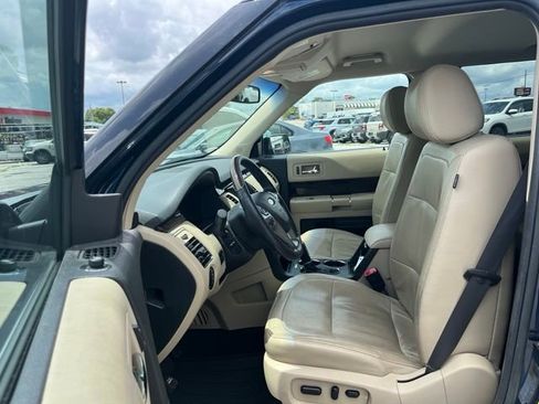 Used 2017 Ford Flex Limited w/ Equipment Group 301A FWD image 16