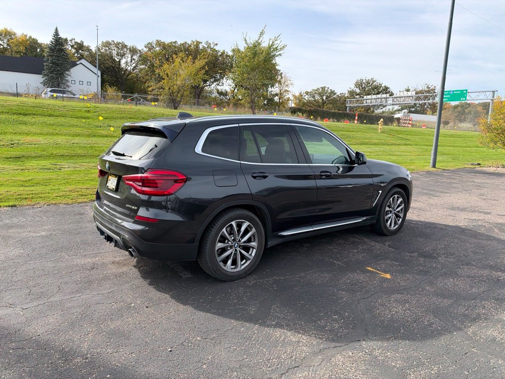 Used 2018 BMW X3 xDrive30i w/ Executive Package AWD/4WD image 22