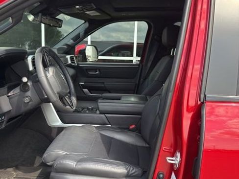 Used 2024 Toyota Sequoia Platinum AWD/4WD image 6