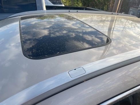 Used 2018 Honda CR-V Touring image 9