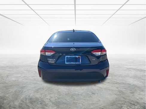 Used 2025 Toyota Corolla LE image 5
