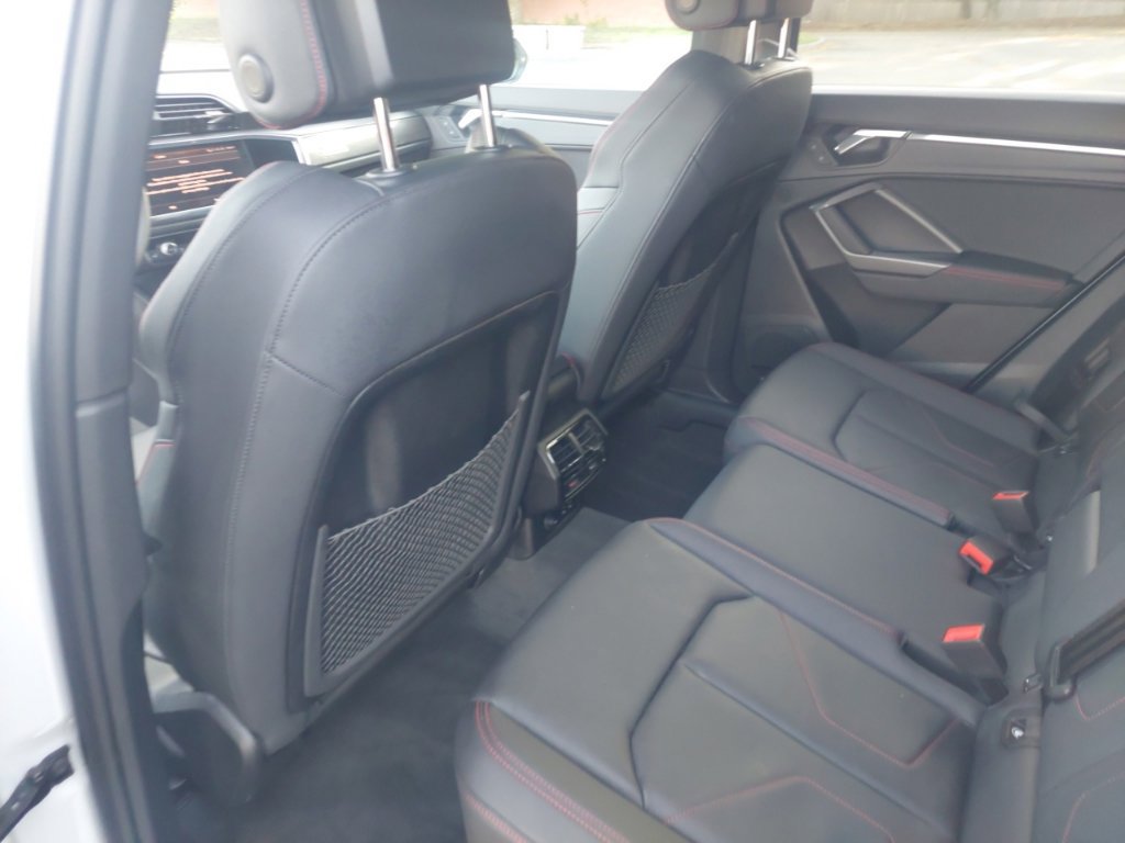 Used 2025 Audi Q3 2.0T Premium Plus w/ Premium Plus Package AWD/4WD image 24