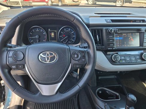 Used 2017 Toyota RAV4 XLE AWD/4WD image 16