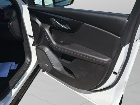 Used 2022 Chevrolet Blazer RS w/ Enhanced Convenience Package FWD image 9