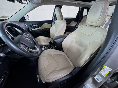 Used 2016 Jeep Cherokee Limited w/ Luxury Group image 15