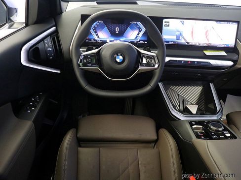 Used 2025 BMW X3 xDrive30i w/ Premium Package image 15