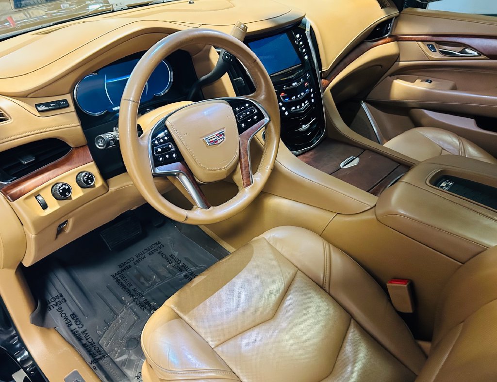 Used 2016 Cadillac Escalade ESV Platinum AWD/4WD image 9