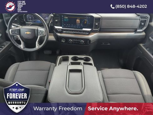 Used 2023 Chevrolet Silverado 1500 LT AWD/4WD image 14