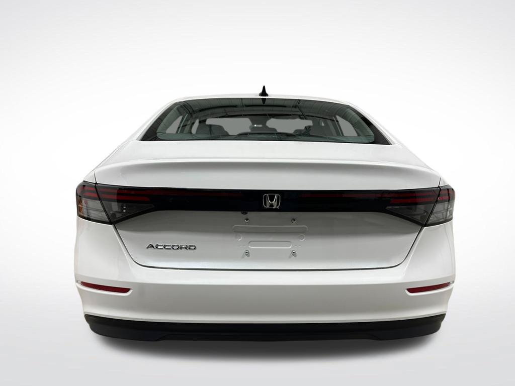 Used 2025 Honda Accord SE image 4