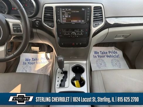 Used 2013 Jeep Grand Cherokee Laredo AWD/4WD image 23