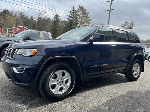 Used 2017 Jeep Grand Cherokee Laredo w/ Quick Order Package 23E image 8