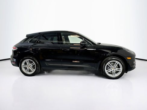 Certified 2025 Porsche Macan image 8