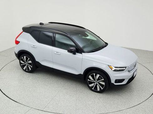 Certified 2022 Volvo XC40 P8 Recharge Plus image 14