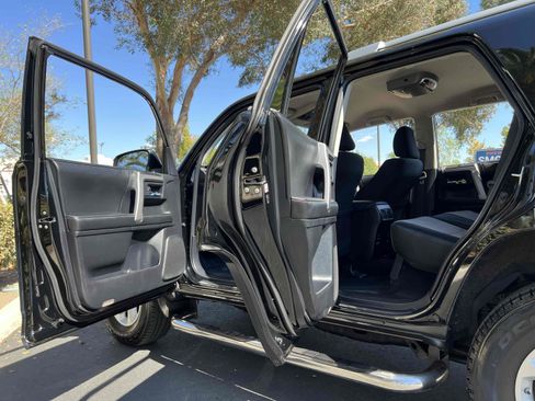 Used 2014 Toyota 4Runner SR5 image 44