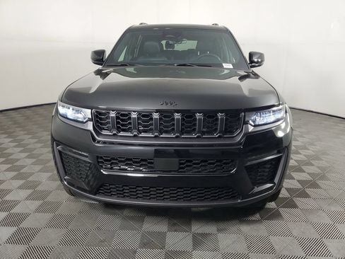 New 2026 Jeep Grand Cherokee L Limited AWD/4WD image 9